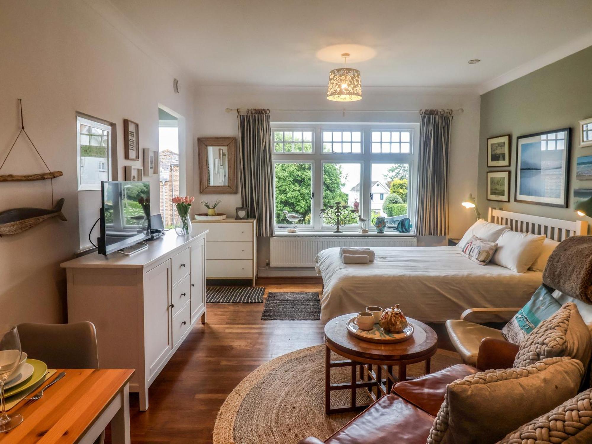 The Apartment At Queen Anne'S Lodge Lyme Regis Buitenkant foto