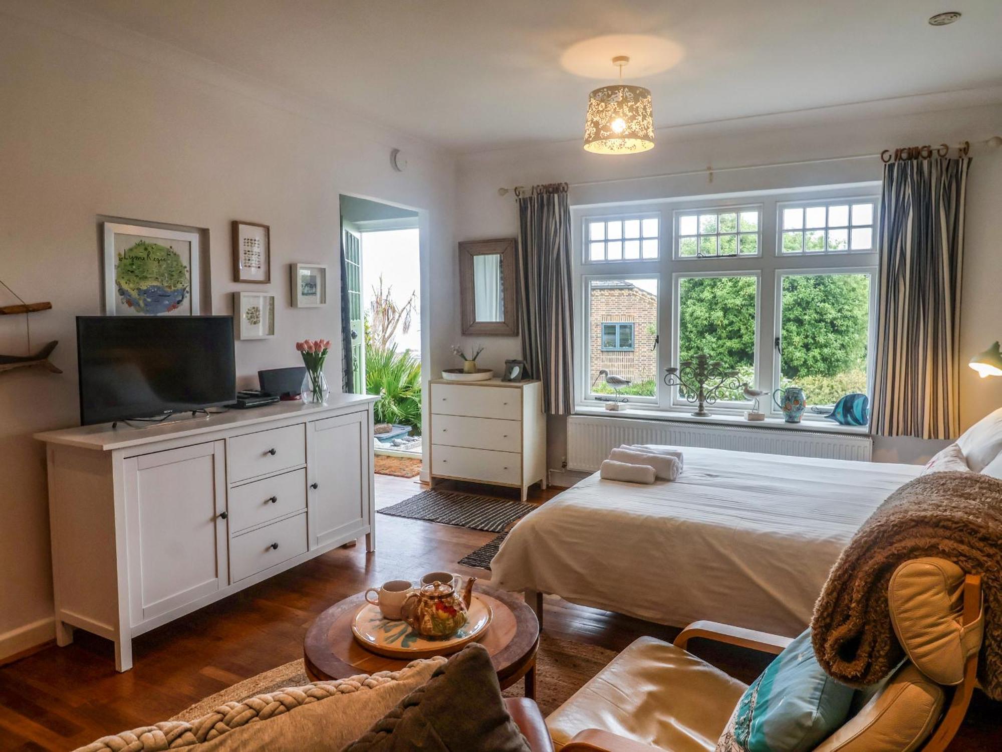 The Apartment At Queen Anne'S Lodge Lyme Regis Buitenkant foto