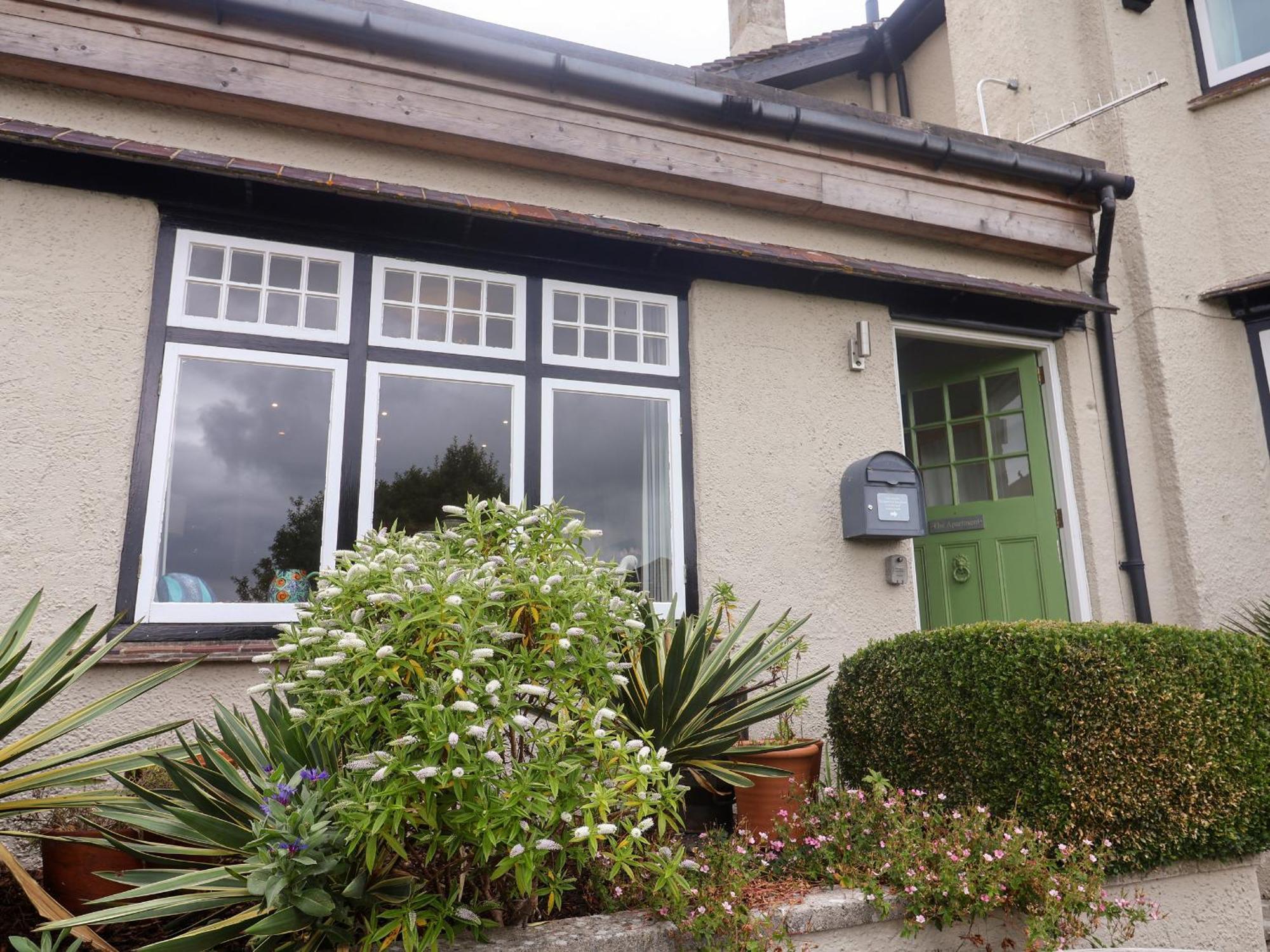 The Apartment At Queen Anne'S Lodge Lyme Regis Buitenkant foto