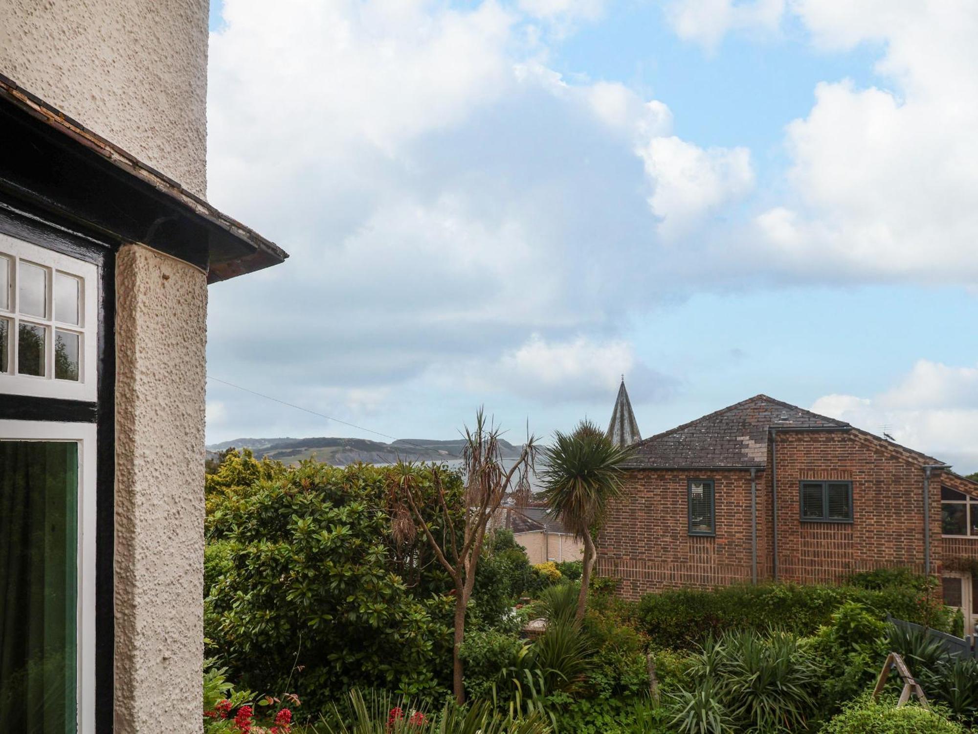 The Apartment At Queen Anne'S Lodge Lyme Regis Buitenkant foto