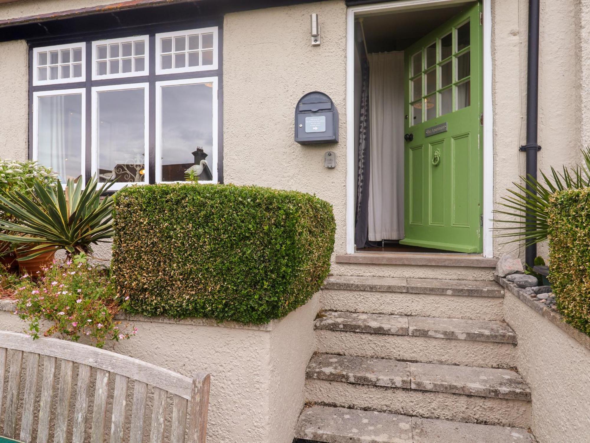 The Apartment At Queen Anne'S Lodge Lyme Regis Buitenkant foto