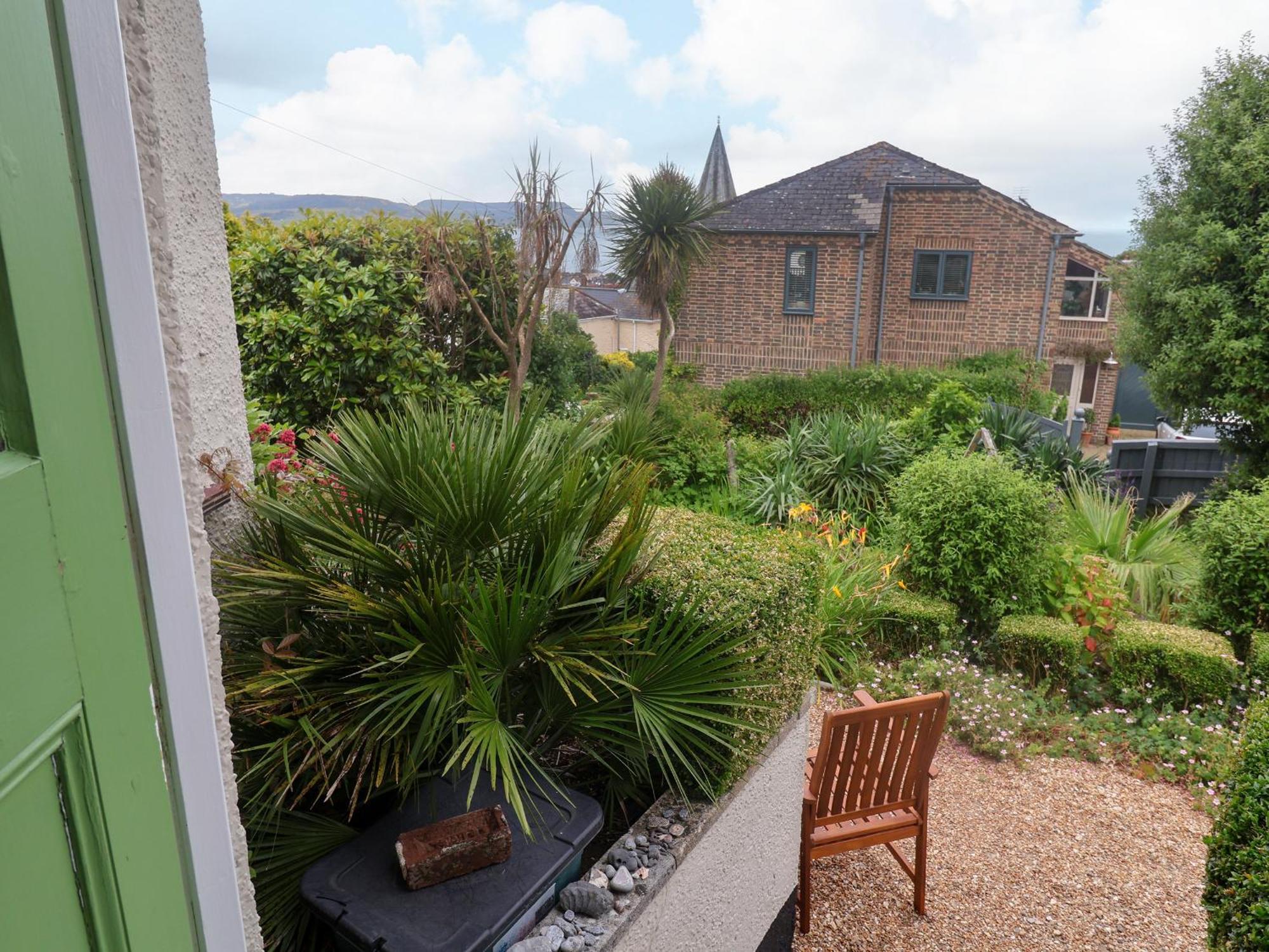 The Apartment At Queen Anne'S Lodge Lyme Regis Buitenkant foto